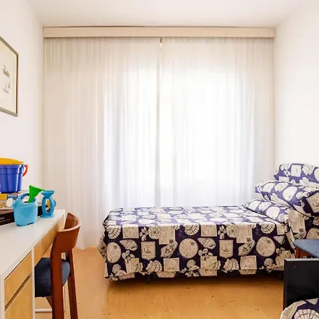 Sunny Home, In Centro E Vicino Grado