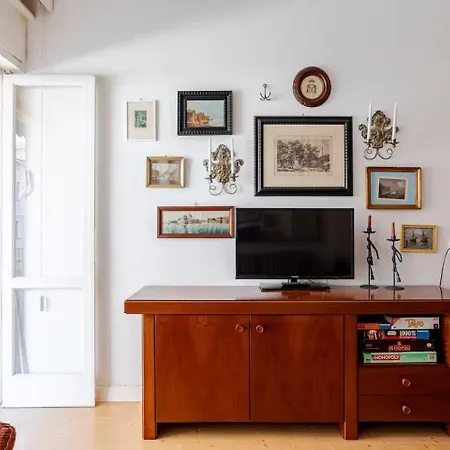 Daire Sunny Home, In Centro E Vicino *