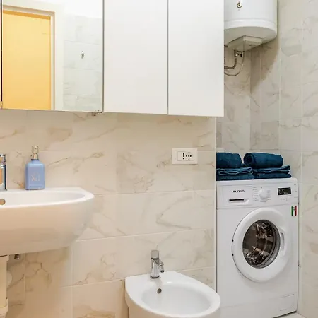 Sunny Home, In Centro E Vicino Daire Grado