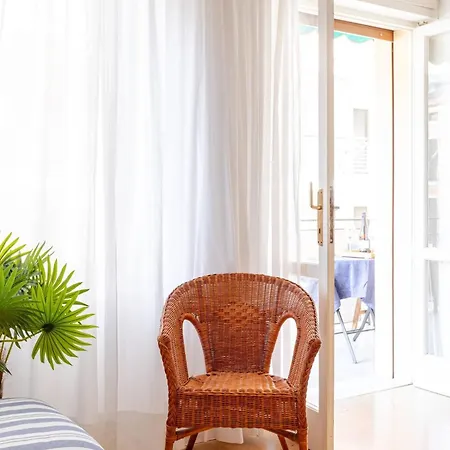 Apartment Sunny Home, In Centro E Vicino Grado
